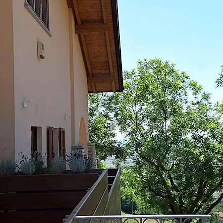 Al-colle Bed and breakfast