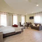 Al-colle Bed and breakfast